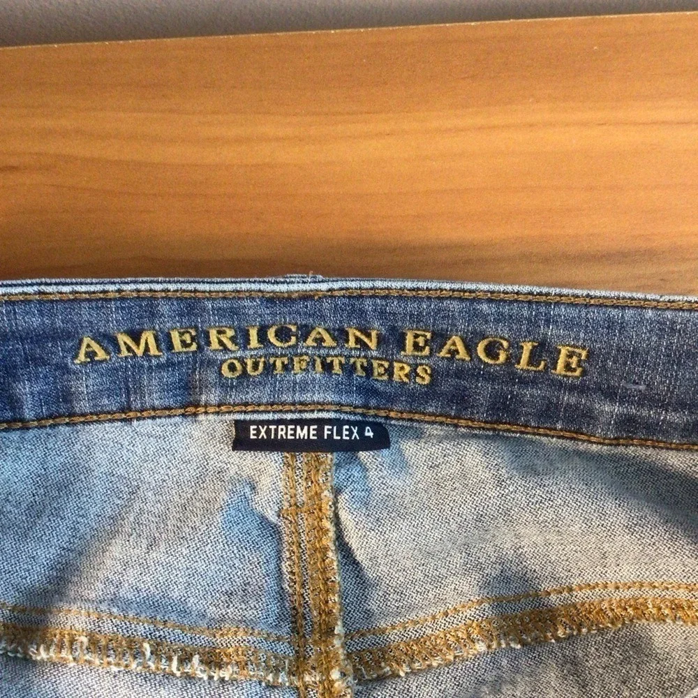 American Eagle Outfitters Men's Blue Distressed Slim Straight Jeans 31/32